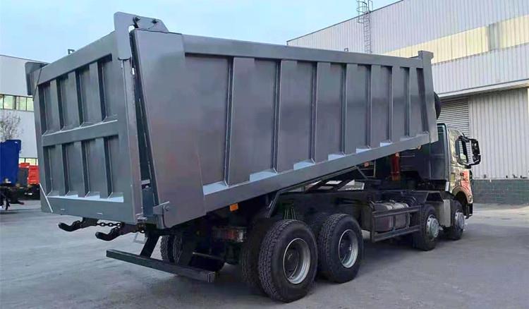 Sinotruk Howo A7 420 8x4 Dump Truck 30 Ton for Sale in Guinea Kindia
