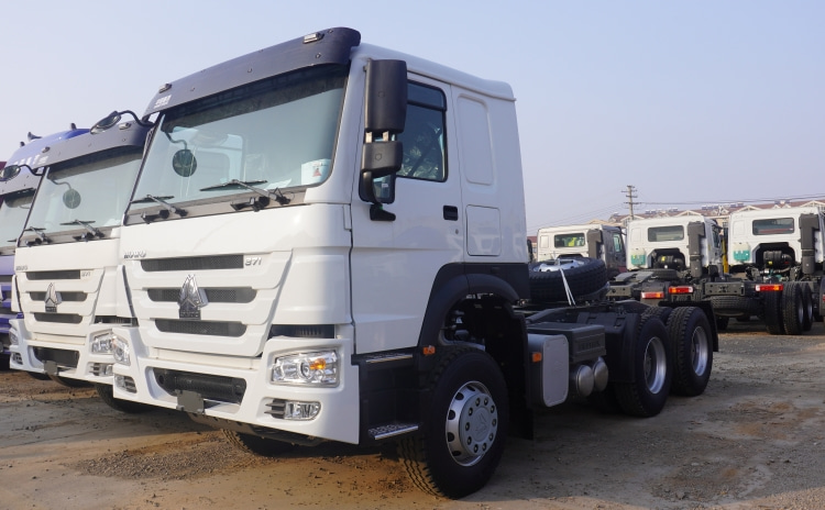 Sinotruk Howo 6x4 Tractor Truck in Guinea | Howo Sinotruk 371 Price