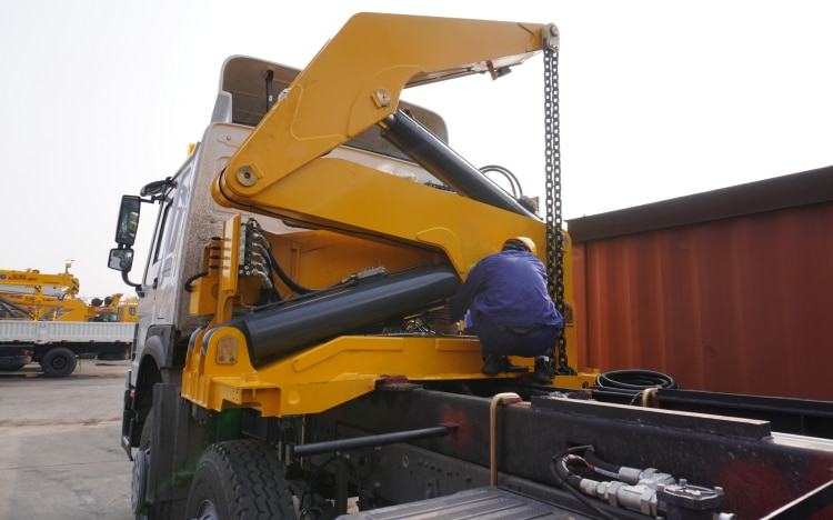 Side Loader in Guinea | Side Lifter | Sinotruk Howo Truck Price | Howo Trucks for Sale