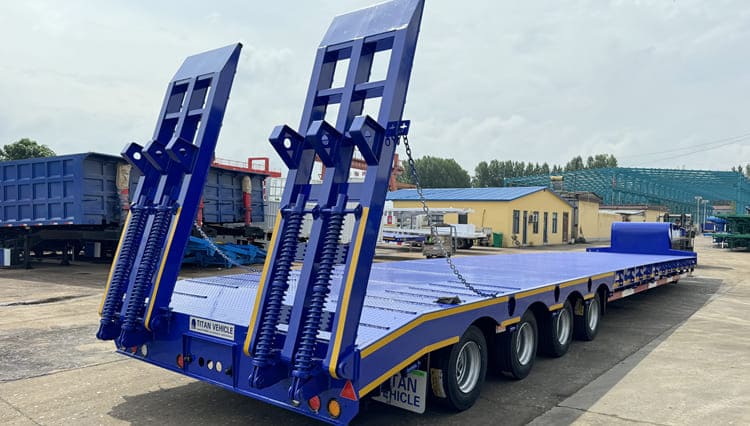 4 Axle Semi Low Loader Truck for Sale in Guinea