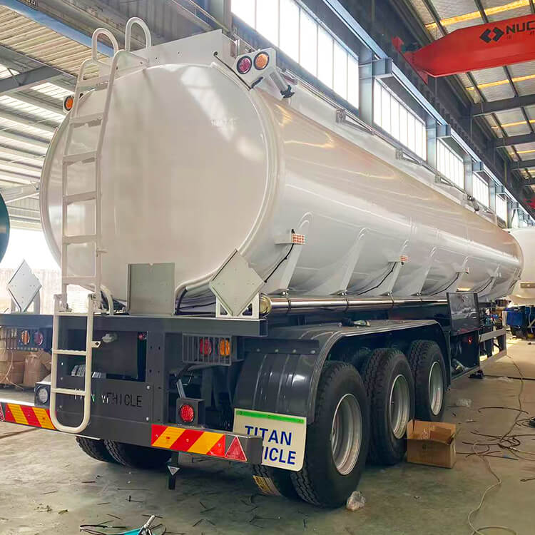 3 Axle Road Fuel Tanker